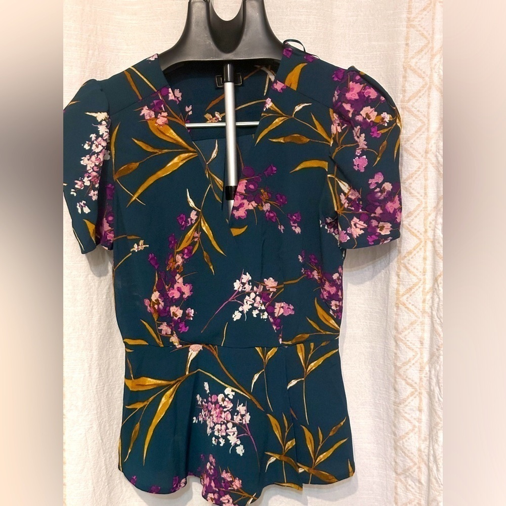 Anthropologie OLM Front Peplum Top in Floral Green